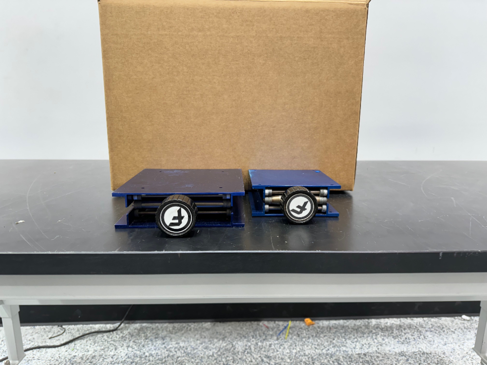 Image of Lab Jacks - Quantity 18